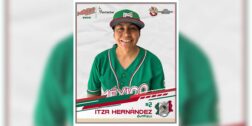 La oaxaqueña Itza Hernández toma parte con la selección nacional de béisbol, en el mundial de Canadá.