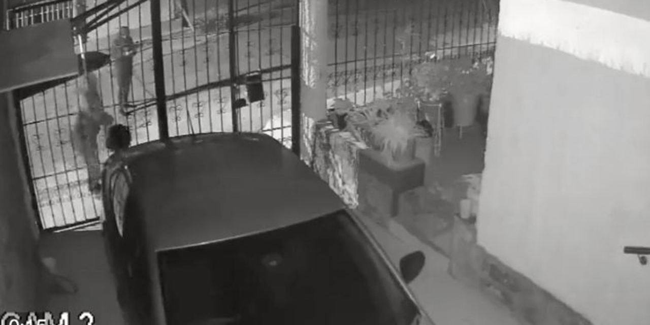 VIDEO: Mujeres prenden fuego a automóvil en Zacatecas | El Imparcial de Oaxaca