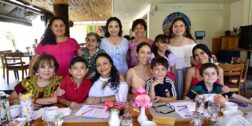 Foto: Rubén Morales / Al festejo acudieron familiares y amistades más cercanas de la futura mamá.