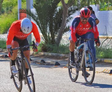 Fotos: Leobardo García Reyes / Alfredo Martínez terminando el recorrido en primer lugar.