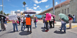 Foto: Adrián Gaytán / Docentes de la EST 84 de Etla, bloquean la calzada Héroes de Chapultepec en la ciudad de Oaxaca.