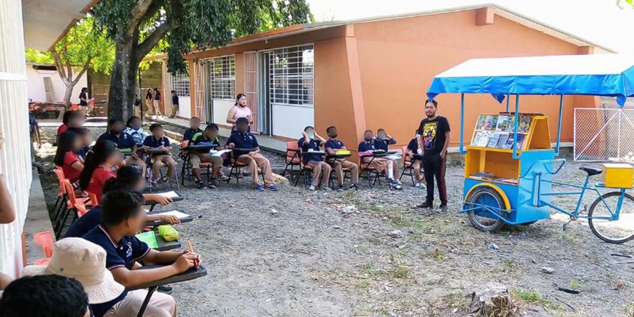En-Bici-Arte también llega a las escuelas de barrios y colonias.