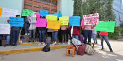 Foto: Adrián Gaytán / Protesta de estudiantes y maestros de la UTVCO