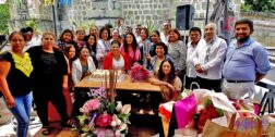 Fotos: Rubén Morales / Familiares amigos y compañeros de trabajo de toda la vida y de diferentes partes del estado la felicitaron y le cantaron mañanitas.