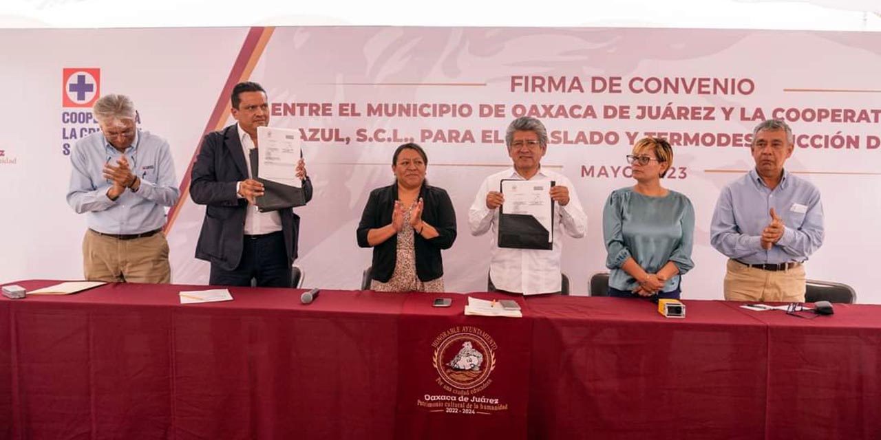 Firma de convenio con la cooperativa Cruz Azul para el traslado de los RSU inorgánicos compactados a Lagunas.