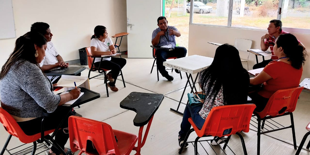 Analfabetas, 1 de cada 10 mayores de 15 años en Oaxaca | El Imparcial de Oaxaca