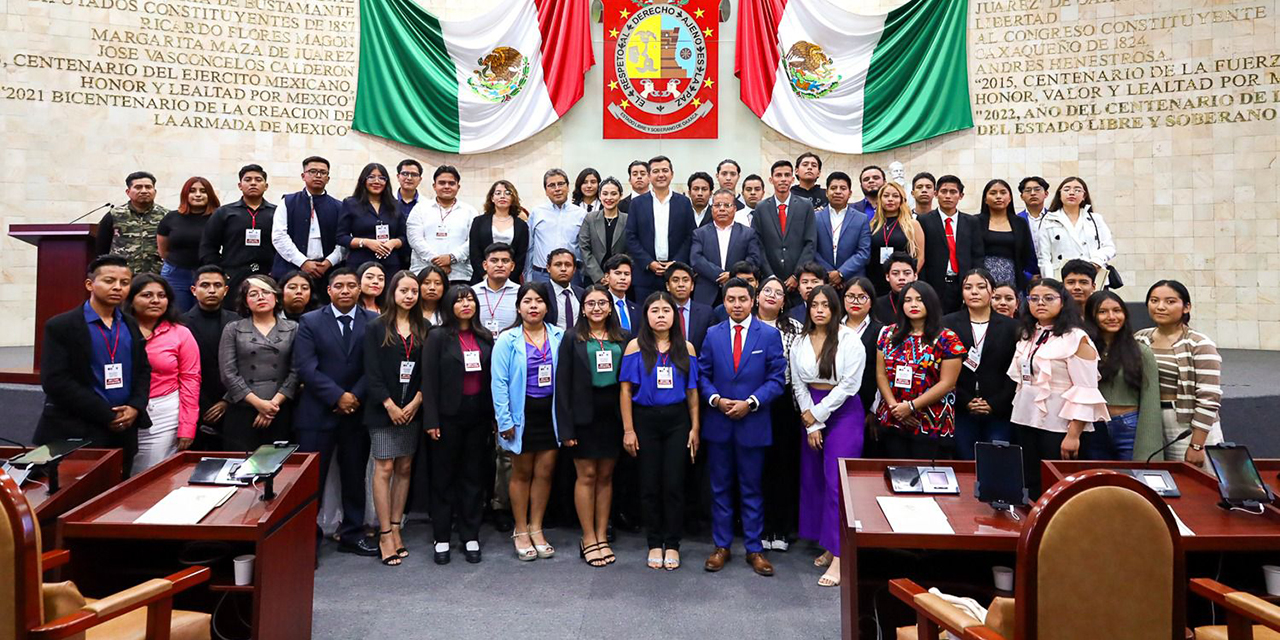 La voz de las y los Universitarios se escuchó en el “Parlamento juvenil UABJO 2023”