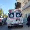 Paramédicos de la CNE le brindaron los primeros auxilios a la víctima.