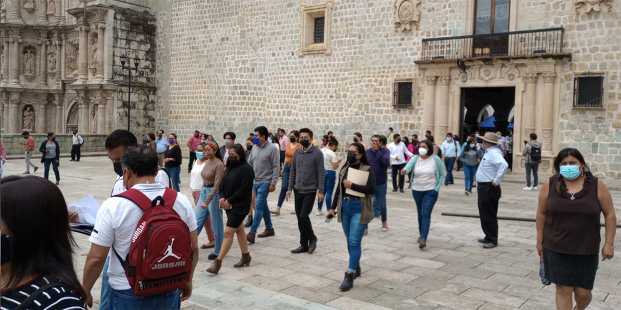 Con nivel licenciatura 37% de burócratas en gobierno estatal | El Imparcial de Oaxaca