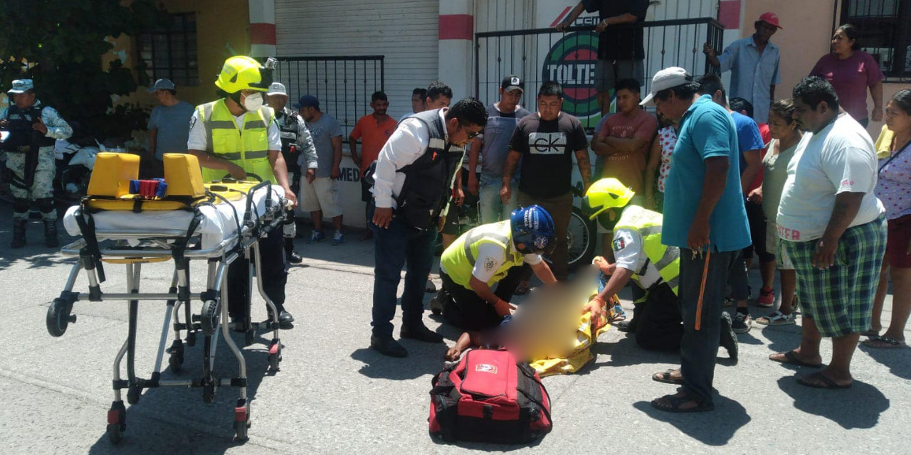 Derrapa en moto y quedó inconsciente en el asfalto | El Imparcial de Oaxaca