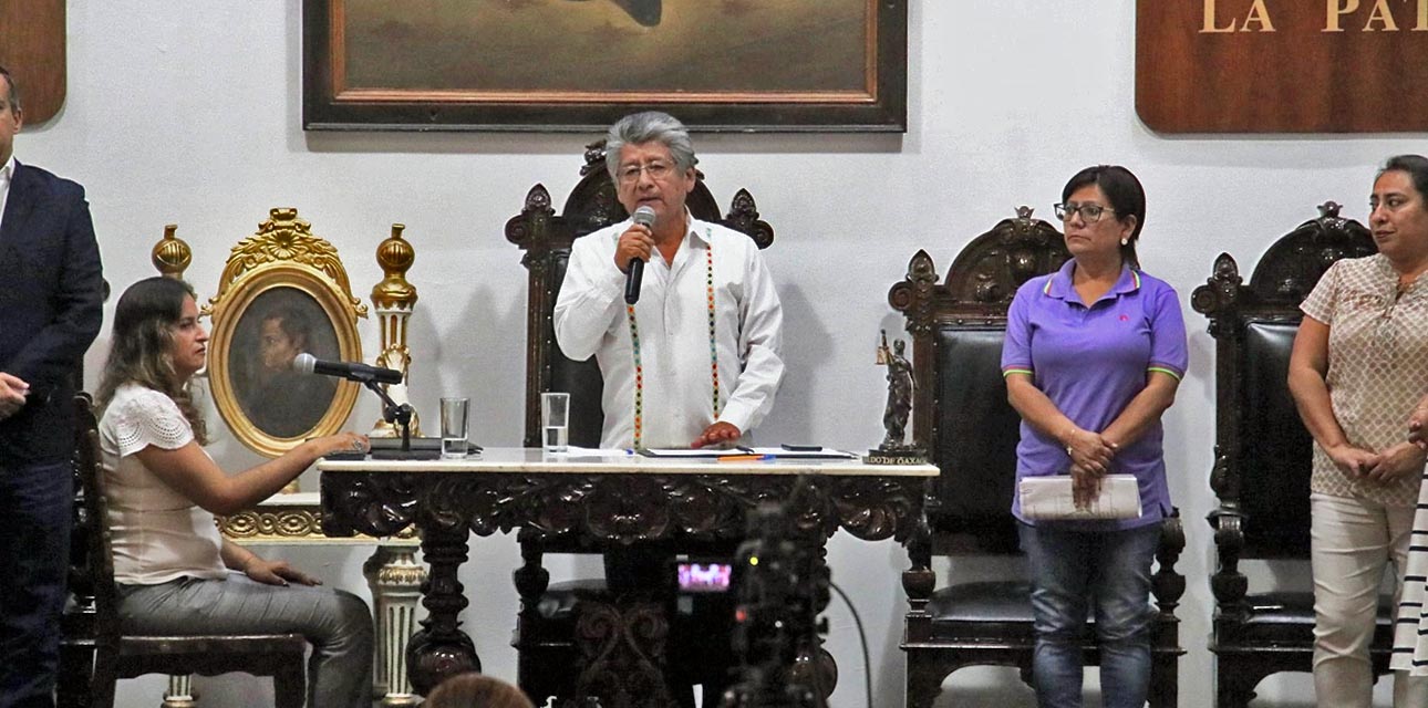 Foto: Adrián Gaytán / Francisco Martínez Neri en sesión de cabildo.