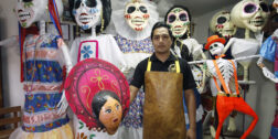 Fotos: Jorge Luis Plata // Antonio García recomienda renovarse a cada momento, ya que las tradiciones y el crecimiento de Oaxaca lo exigen para no quedarse estancados.