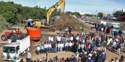 Fotos: Adrián Gaytán // El presidente municipal, Francisco Martínez Neri anunció la trituración en gran escala de residuos orgánicos en la zona de transferencia temporal, ubicada en el playón del río Atoyac.