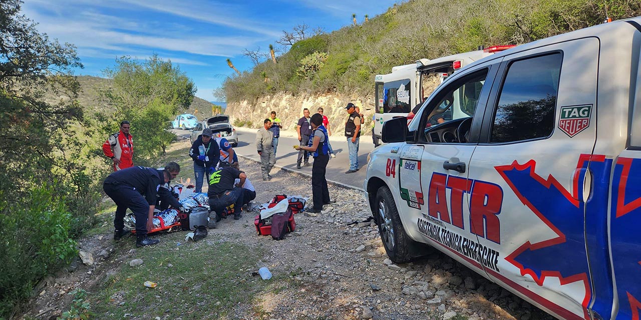 Fotos: Leobardo García Reyes // El equipo de paramédicos oaxaqueños mostró ser uno de los más profesionales.