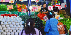 Foto: Adrián Gaytán // La inflación de 4.84% que registró Oaxaca en septiembre, sigue por arriba del promedio nacional; los aumentos fueron en los precios del tomate, limón y huevo.