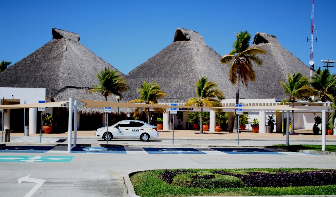 A la vanguardia, Aeropuerto   Internacional de Bahías de Huatulco | El Imparcial de Oaxaca