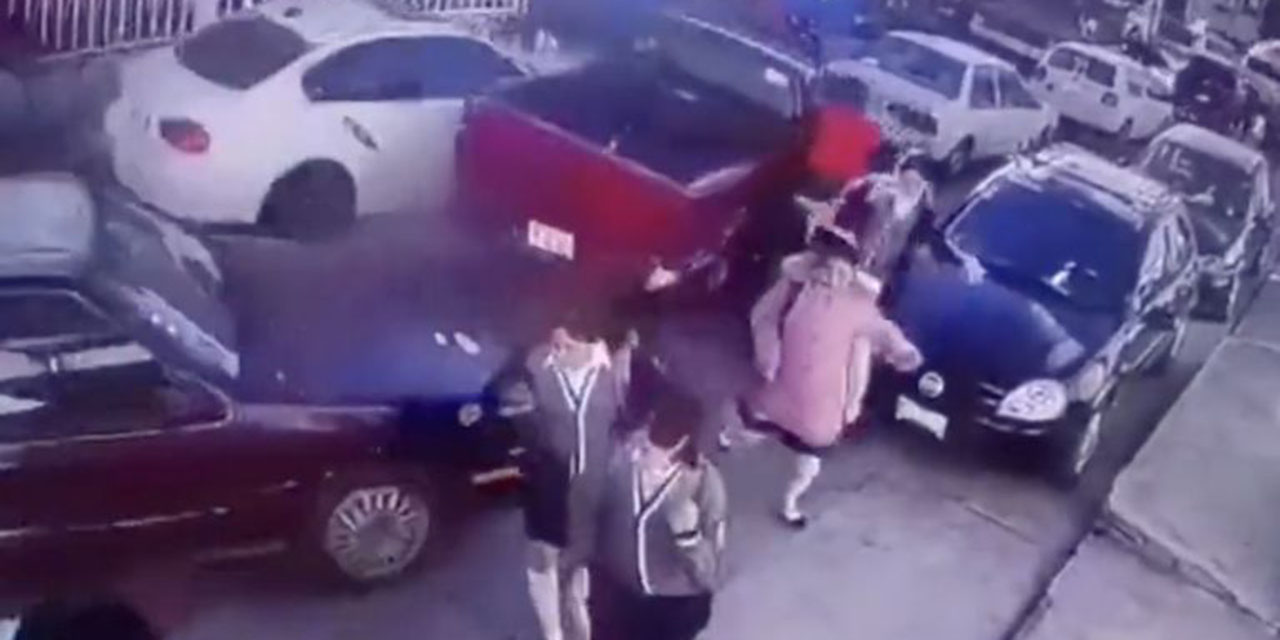 VIDEO:Accidente en Puebla: Estudiante atropellada por conductor en estado de ebriedad | El Imparcial de Oaxaca