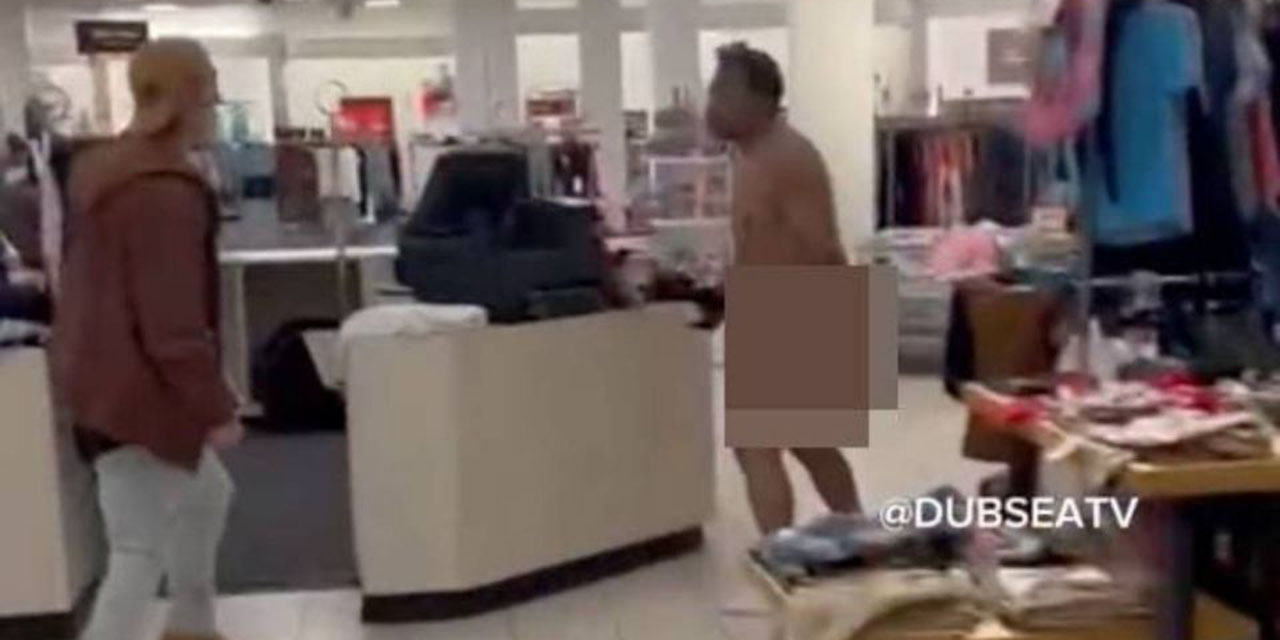 Someten y golpean a acosador de menores que deambulaba desnudo en tienda