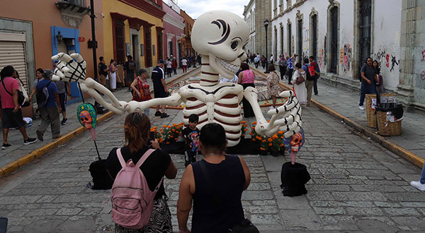 Por Días de Muertos, proyectan 40 toneladas más de desechos | El Imparcial de Oaxaca