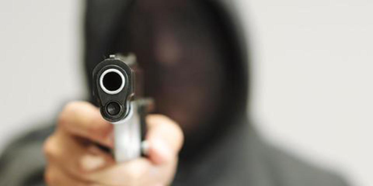 Asesinan a motociclista en Huazolotitlán