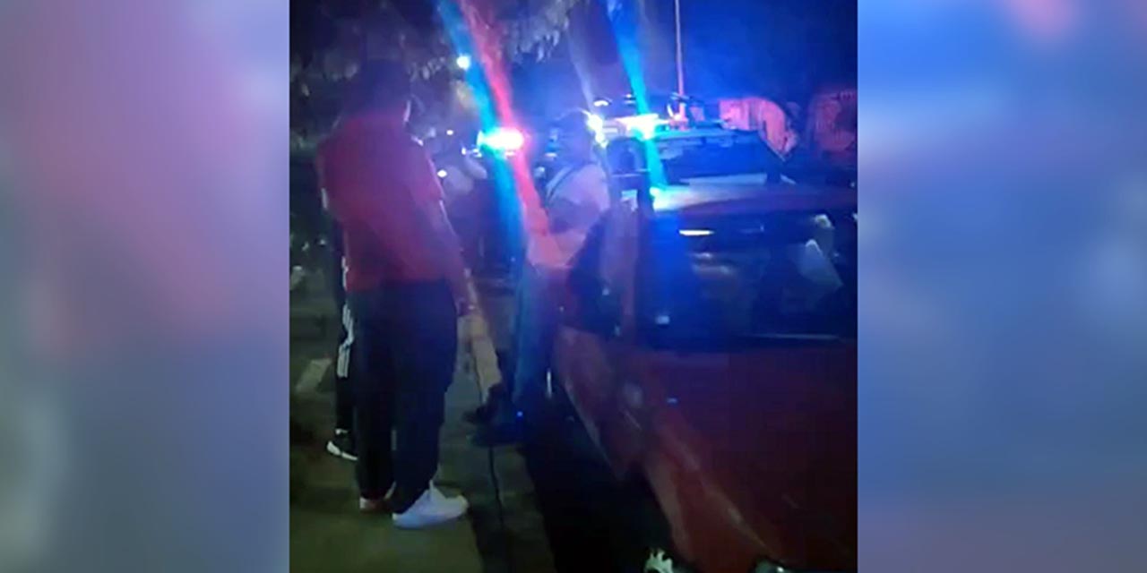 Foto: captura de video // De acuerdo a la información, uno de los lesionados fue el agente municipal Leonardo M.F.