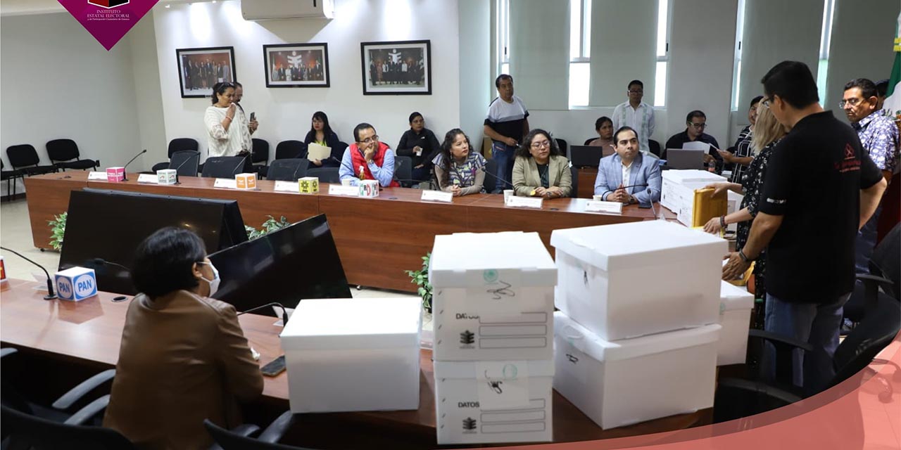 Foto: archivo // El IEEPCO pone, el gobierno de Oaxaca, dispone.