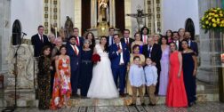Fotos: Rubén Morales // Familiares y amigos de Marco Antonio Velasco y Mónica Arias estuvieron presentes en el Templo del Carmen Alto.