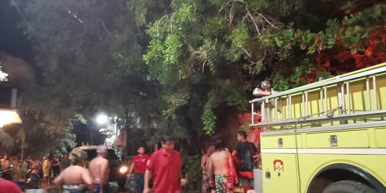 VIDEO: Incendio en Zipolite devora inmueble | El Imparcial de Oaxaca