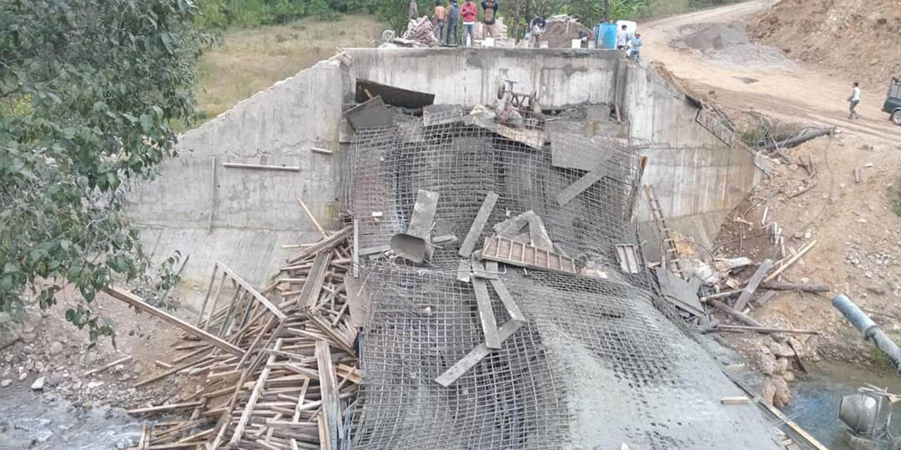 Se desploma puente en construcción en Tierra Caliente, Tamazulapam | El Imparcial de Oaxaca