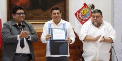 Foto: Luis Alberto Cruz // José Nabor Cruz, secretario ejecutivo del Coneval y Salomón Jara, gobernador de Oaxaca.