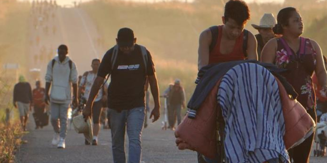 Edil de Zanatepec impide acceso a caravana migrante | El Imparcial de Oaxaca
