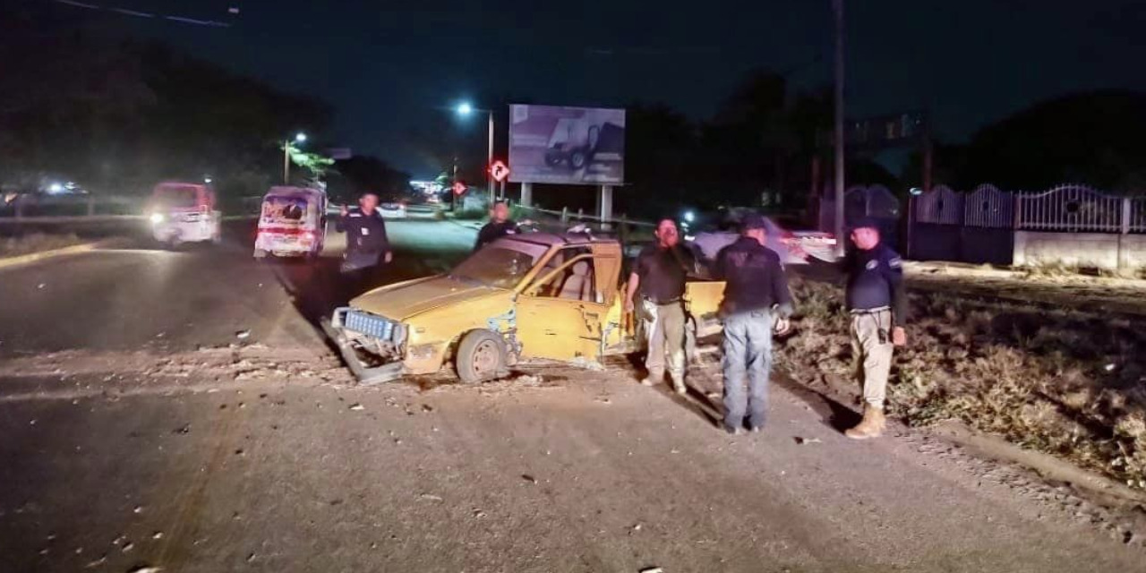 Provoca incidente vial y abandona camioneta sobre la 190 | El Imparcial de Oaxaca