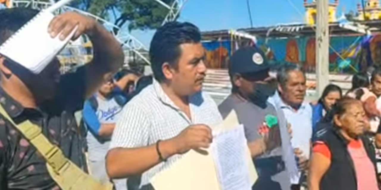 Foto: Video El Imparcial // Uno de los grupos en disputa por la presunta invasión de predios en San Antonio de la Cal.