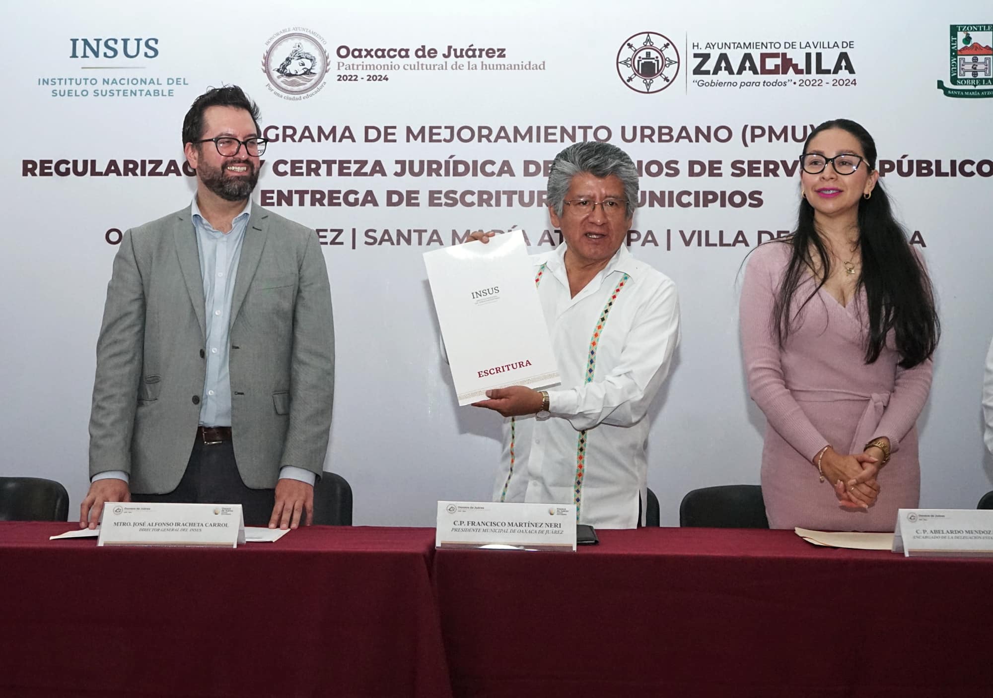 Recibe municipio escrituras de predios de servicios públicos | El Imparcial de Oaxaca