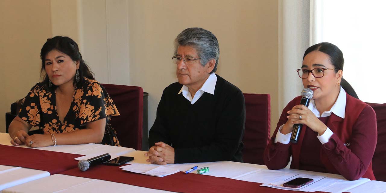 Foto: Adrián Gaytán // El presidente municipal, Francisco Martínez Neri y la diputada local, Lizbeth Arroyo Rodríguez, rechazan la “guerra sucia” con tintes electorales.