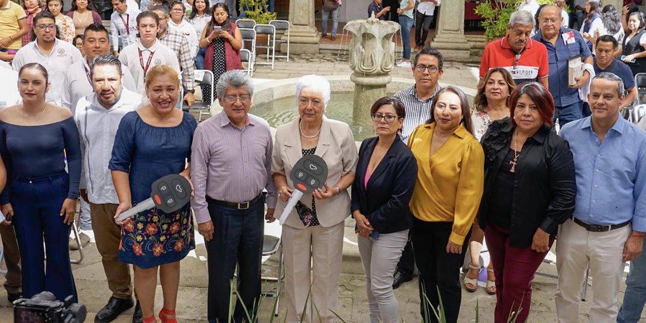 Foto: Municipio de Oaxaca de Juárez // El 10 de noviembre el municipio hizo entrega de premios a los contribuyentes cumplidos.