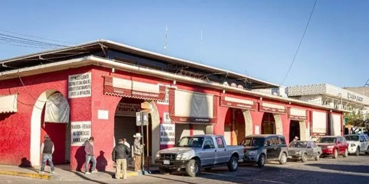 Los hechos ocurrieron frente al mercado Porfirio Díaz, en el centro de Huajuapan.