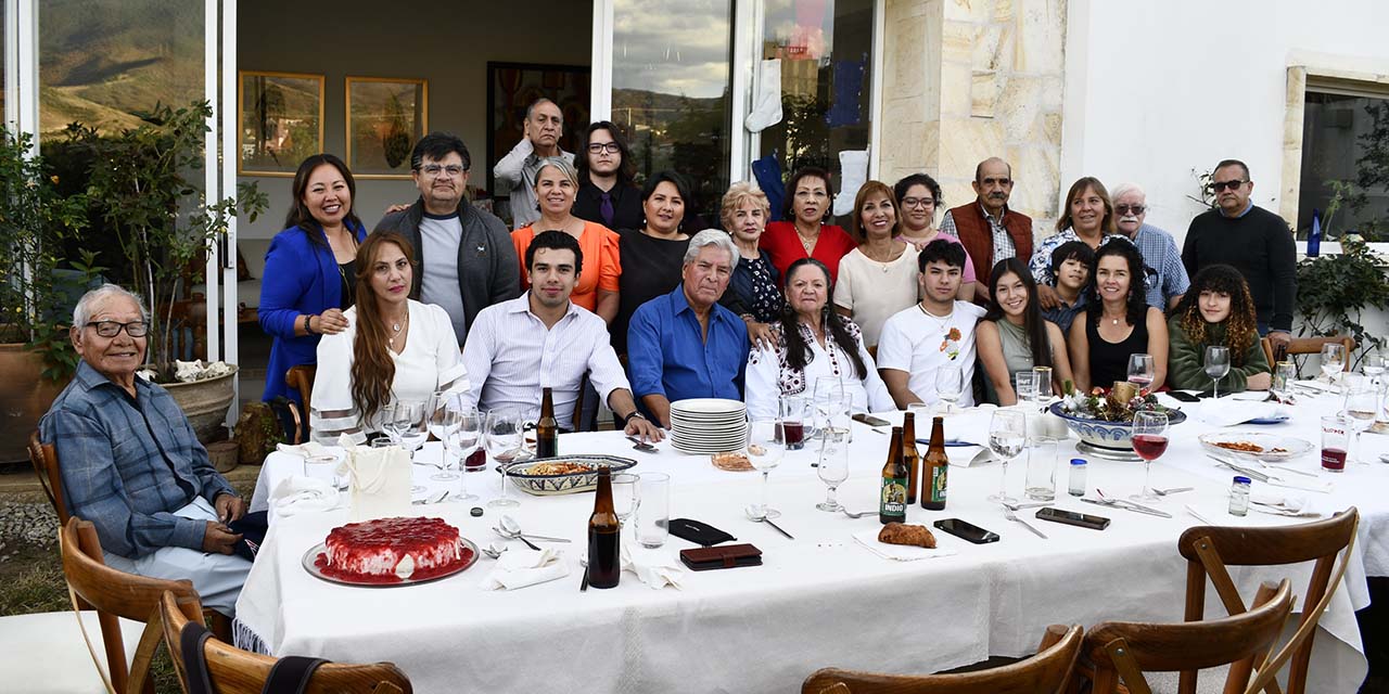 Fotos: Rubén Morales // La festejada convivió con su familia.
