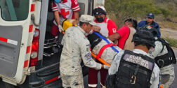 Los heridos fueron trasladados al Hospital de la Zona Militar.