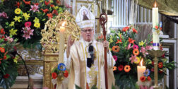 Foto: Adrián Gaytán // Arzobispo Pedro Vázquez Villalobos encabezando la homilía de la Solemnidad de Nuestra Señora de la Soledad.