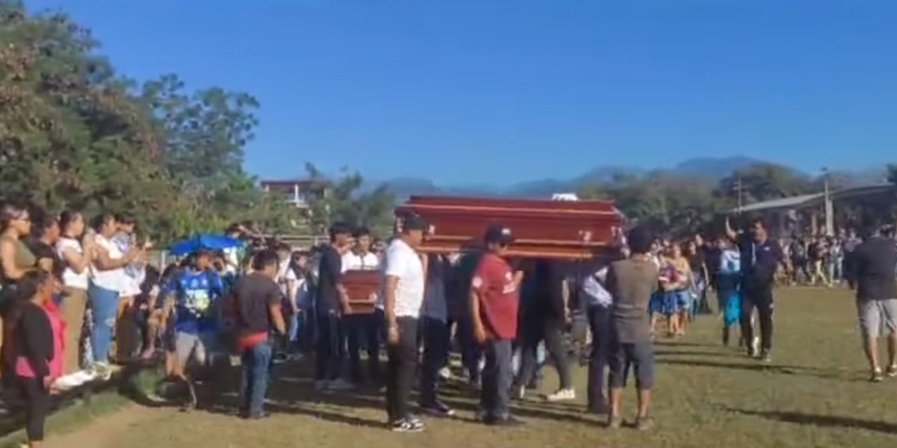 Último adiós a jóvenes fallecidos en accidente en Huatulco | El Imparcial de Oaxaca