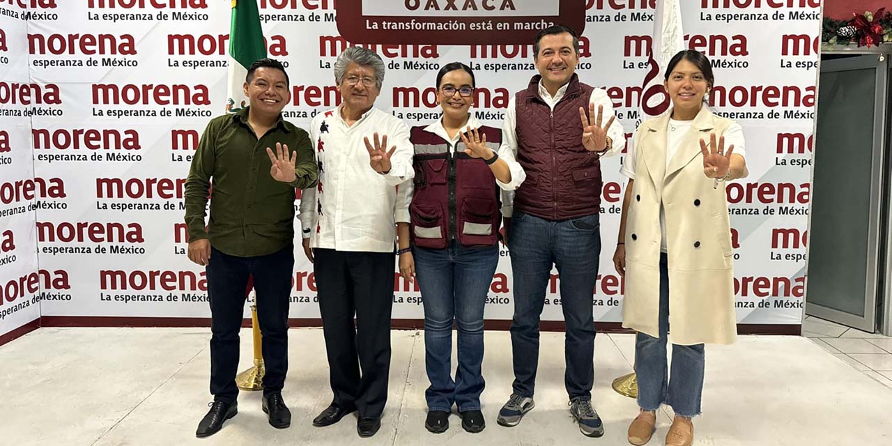 Foto: cortesía // Benjamín Viveros Montalvo, dirigente estatal de Morena, se reúne con punteros a la presidencia municipal de Oaxaca de Juárez.