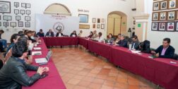 Foto: cortesía // El presidente municipal, Francisco Martínez Neri, encabeza reunión de gabinete.