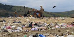Foto: Archivo El Imparcial // El sitio donde se ubicaba el basurero municipal, en Zaachila, será sometido a un proceso de saneamiento para posteriormente llevar a cabo su cierre definitivo.