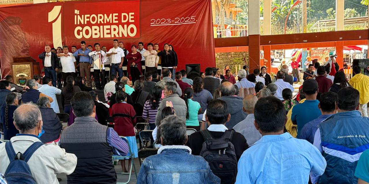 Evento Constitucional en Eloxochitlán de Flores Magón, Oaxaca.