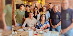 Fotos: Rubén Morales // El cumpleañero recibió el gran cariño de su familia en esta fecha tan especial en su calendario personal.