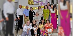 Fotos: Rubén Morales // Hermosa celebración entre familia; todos posaron para la foto del recuerdo.