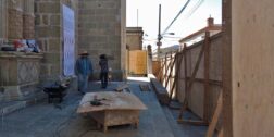Fotos: Lisbeth Mejía Reyes // Inicia la construcción de la barda para la instalación de la nueva reja en el templo de San Felipe Neri.