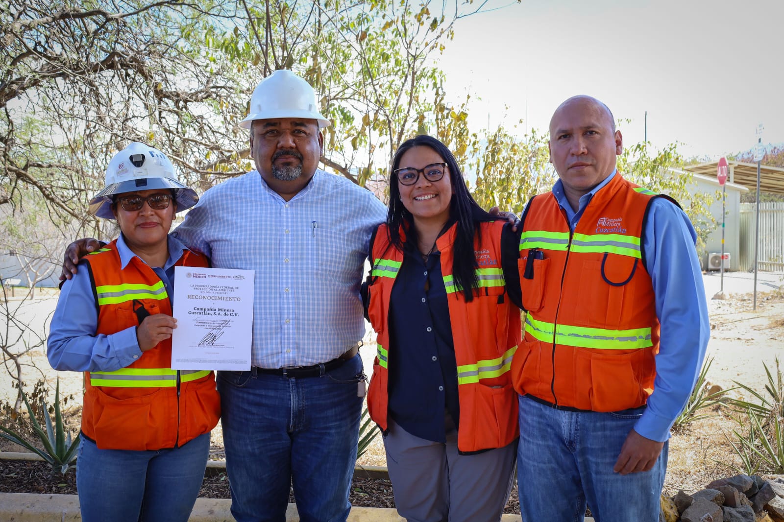 Entrega Profepa reconocimiento  a la Compañía Minera Cuzcatlán | El Imparcial de Oaxaca