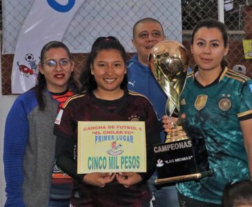 Fotos: Leobardo García Reyes // Las Mismas son las primeras campeonas femeninas de la Liga El Chilar.